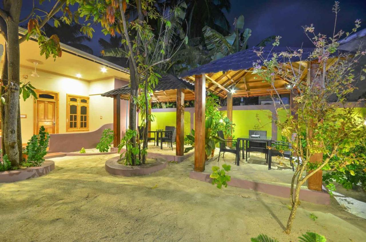 New Moon Village Ukulhas Island Exterior photo